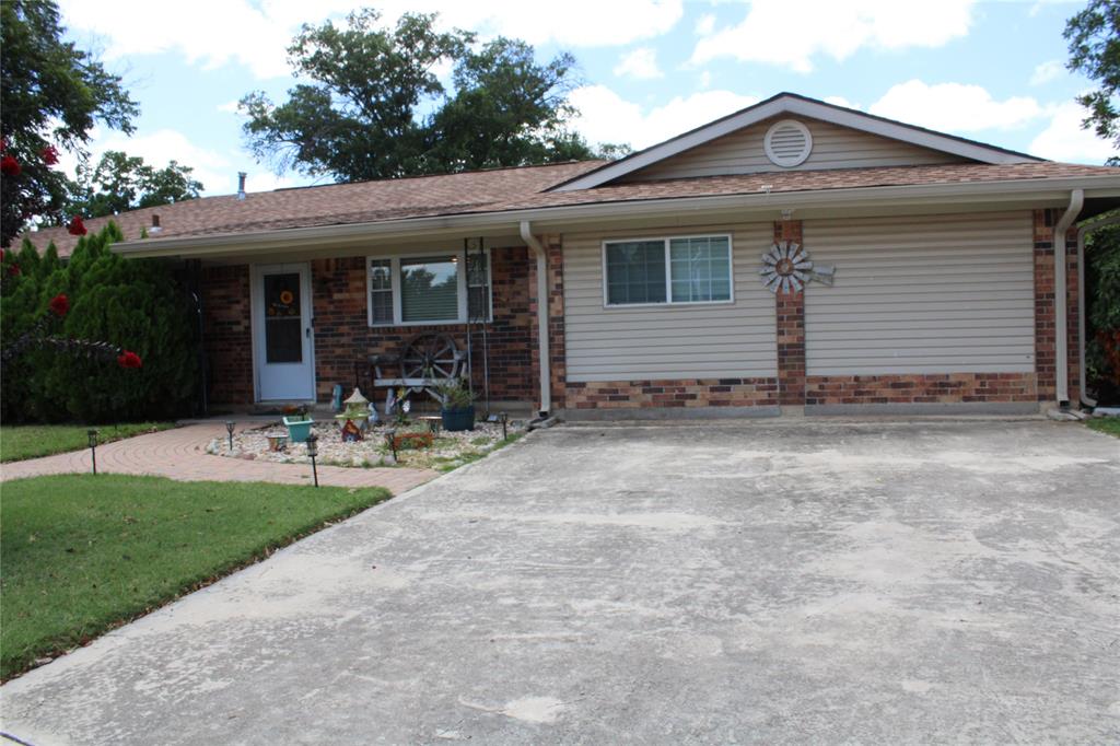 208 Park Dr Property Photo 2