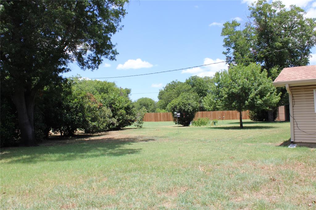208 Park Dr Property Photo 8