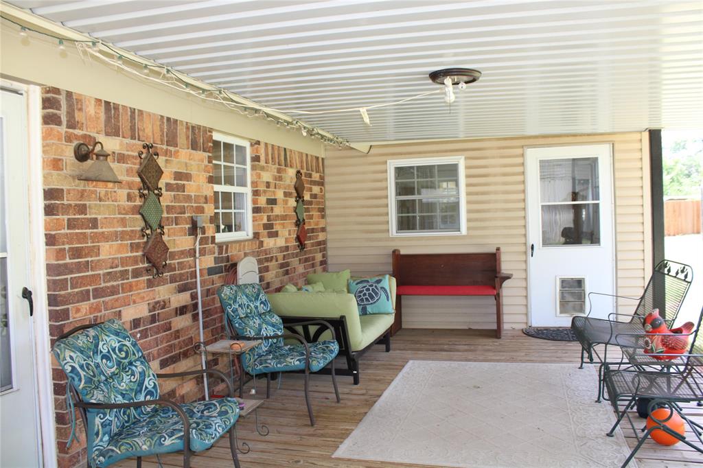 208 Park Dr Property Photo 10