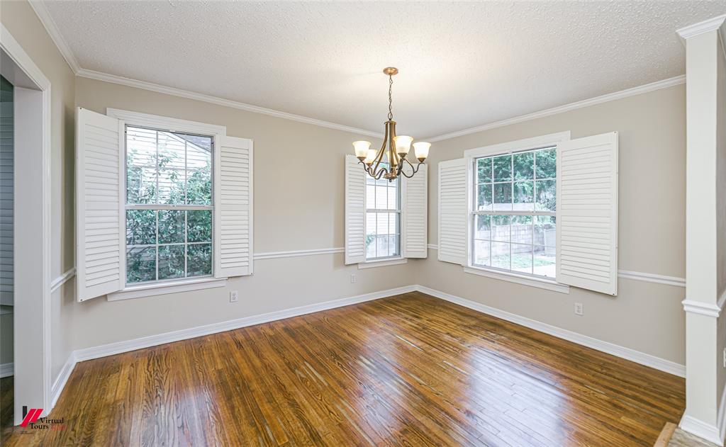 416 Albany Avenue Property Photo 8