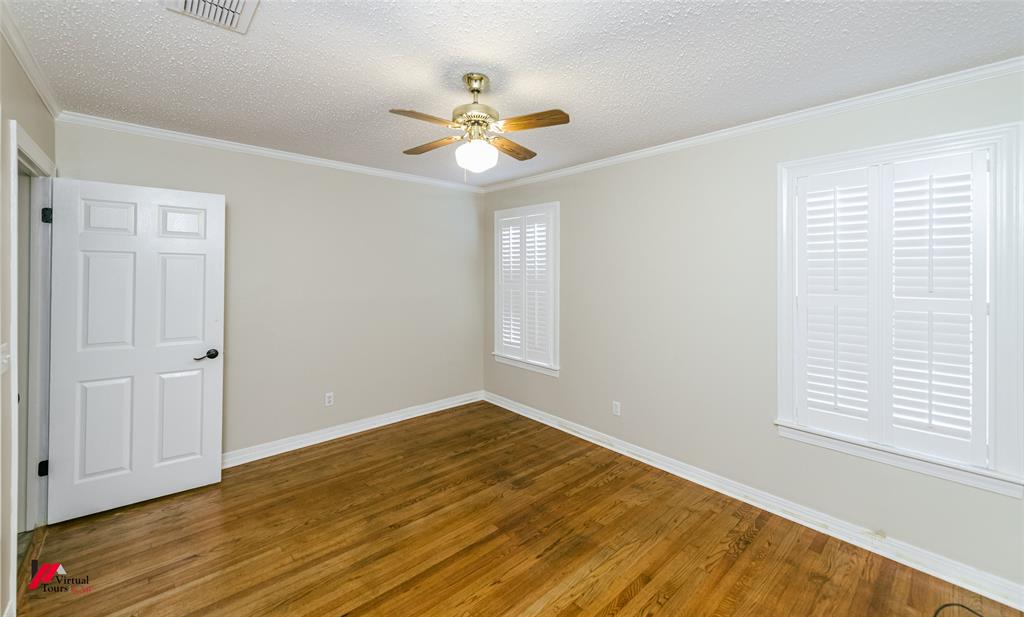 416 Albany Avenue Property Photo 20