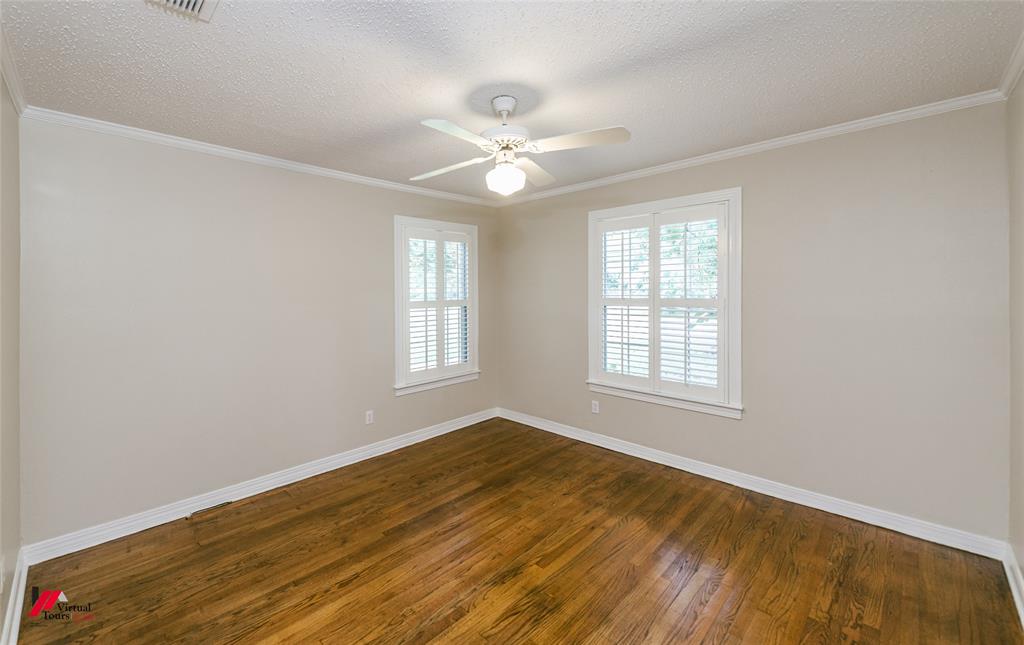 416 Albany Avenue Property Photo 23