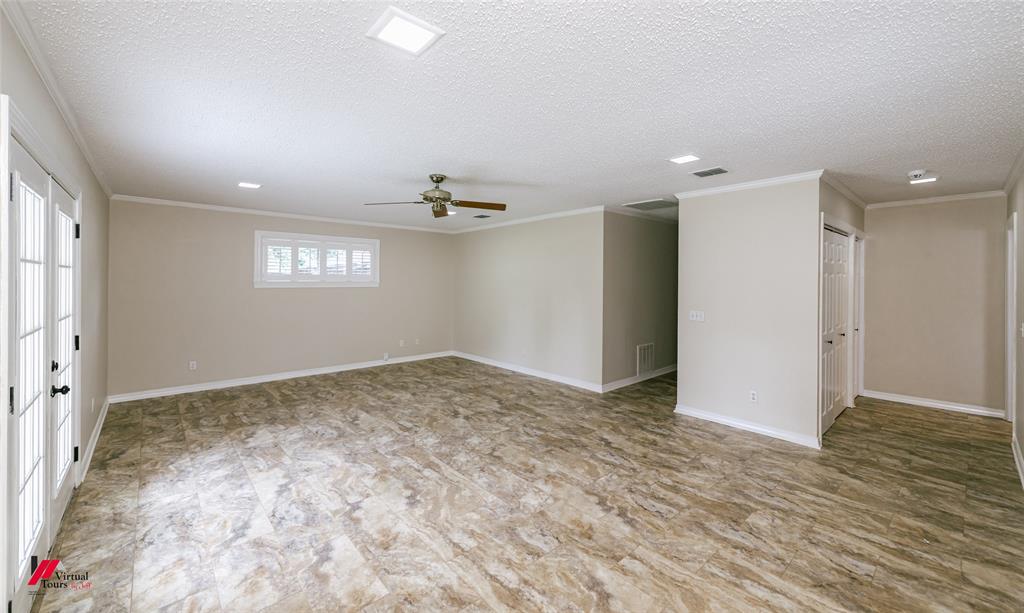 416 Albany Avenue Property Photo 30