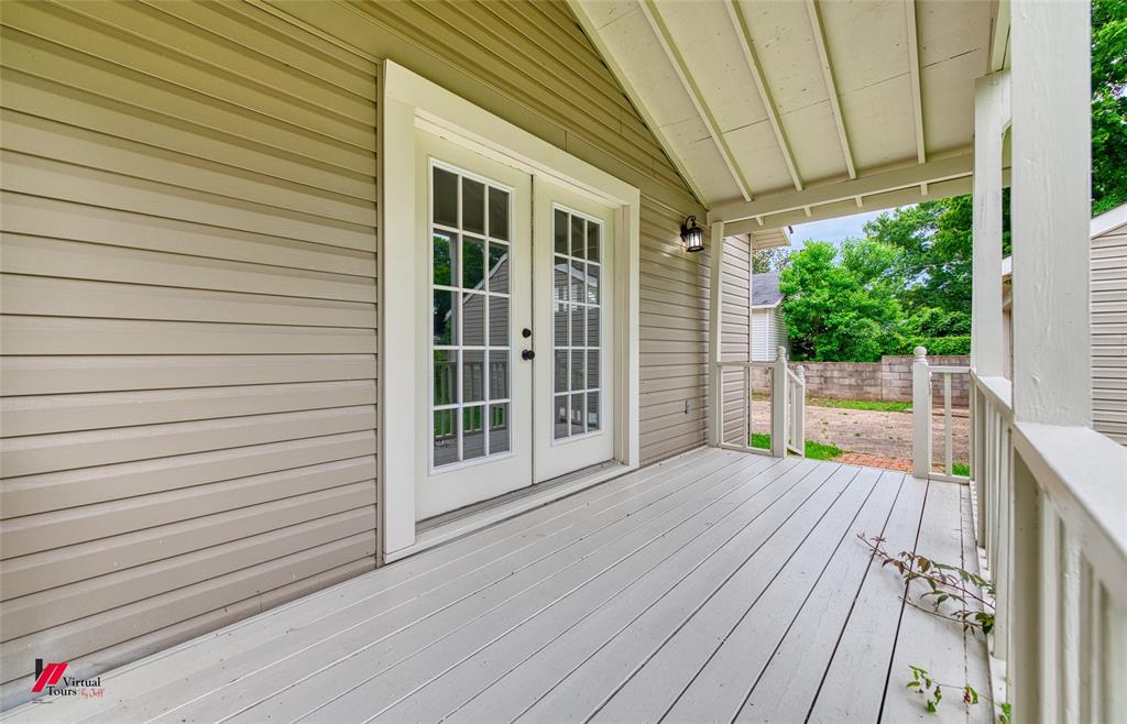 416 Albany Avenue Property Photo 32