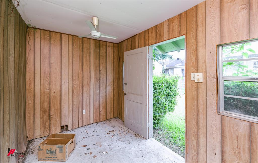416 Albany Avenue Property Photo 35