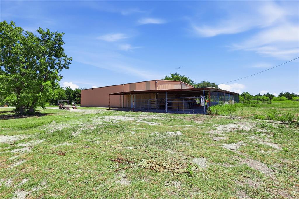 611 Johnston Road Property Photo 2