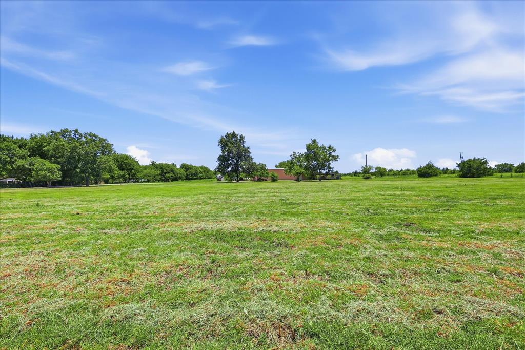 611 Johnston Road Property Photo 4