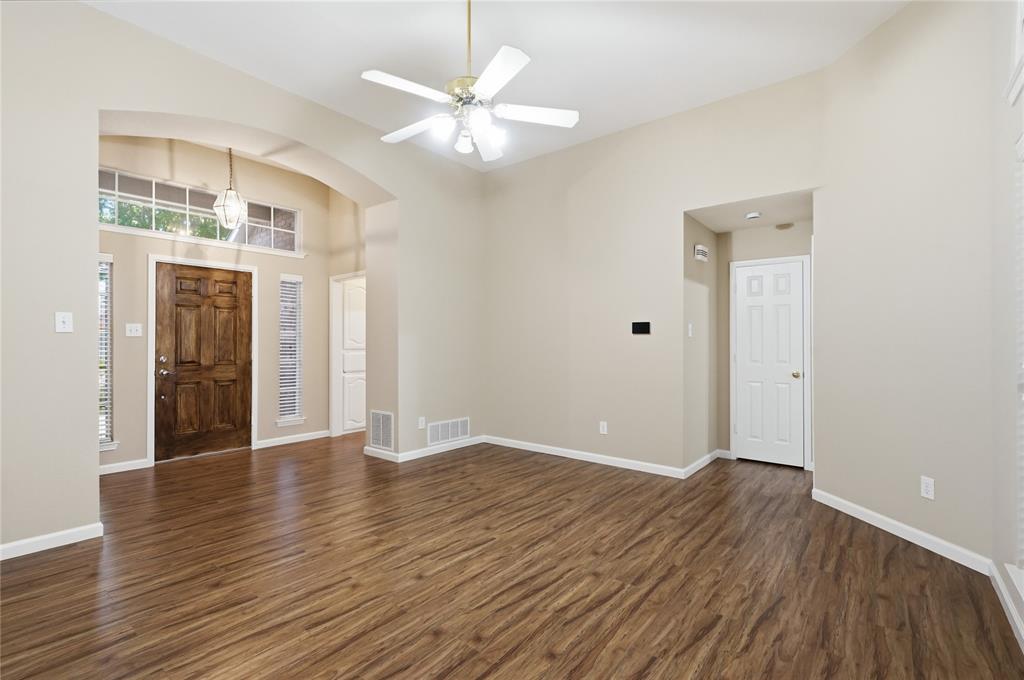 7204 Mesa Verde Trail Property Photo 4