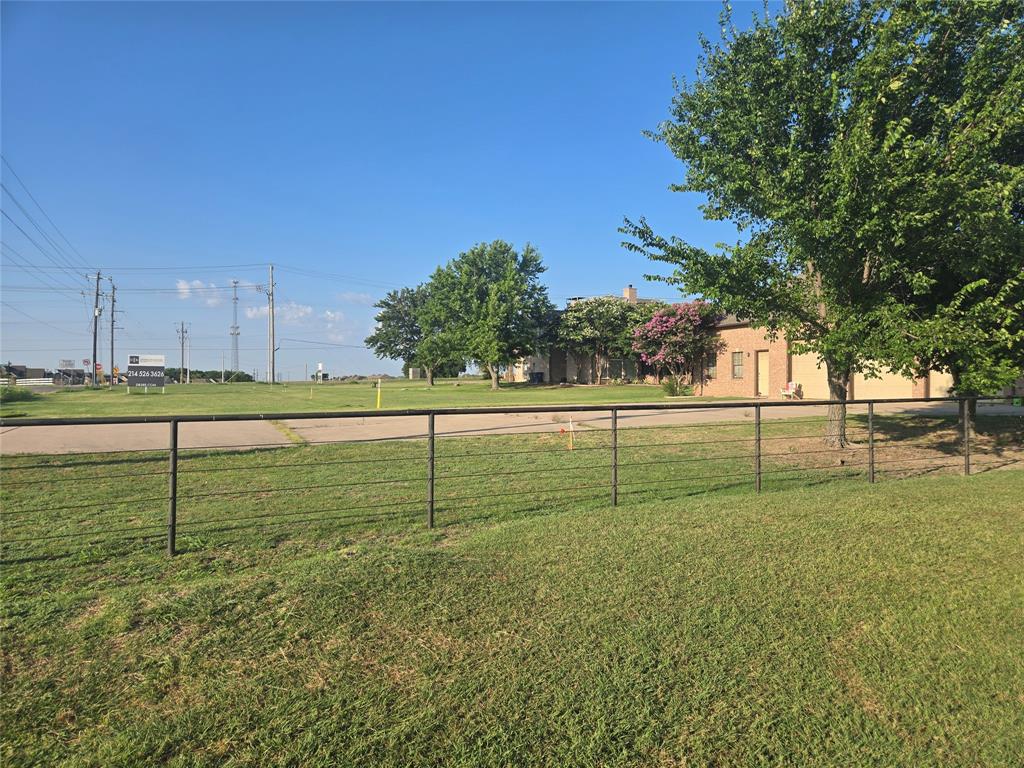 2315 S Coit Road Property Photo 2