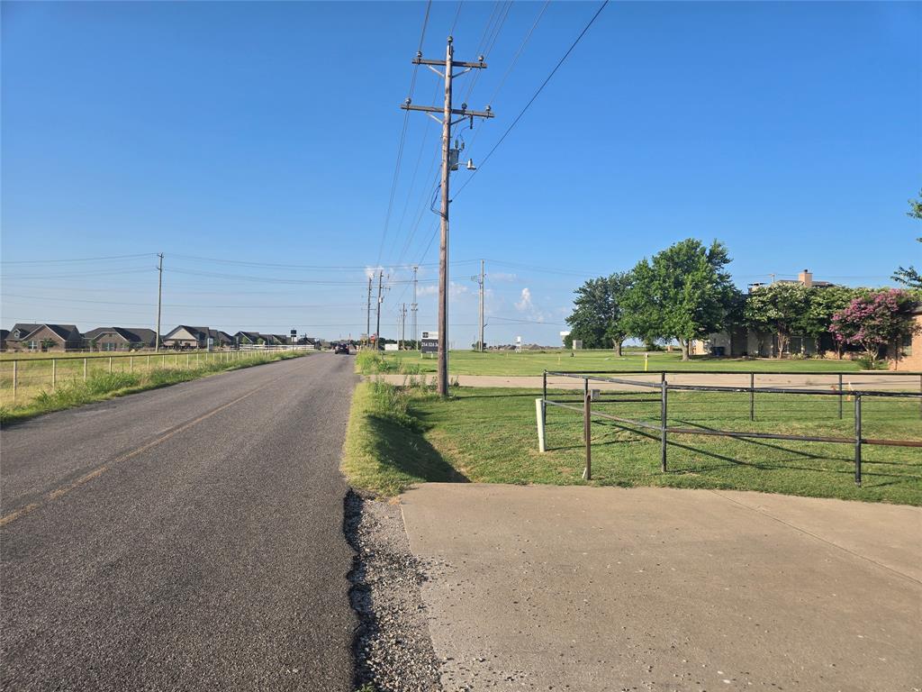 2315 S Coit Road Property Photo 4