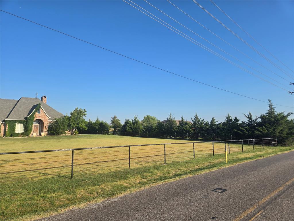 2315 S Coit Road Property Photo 8