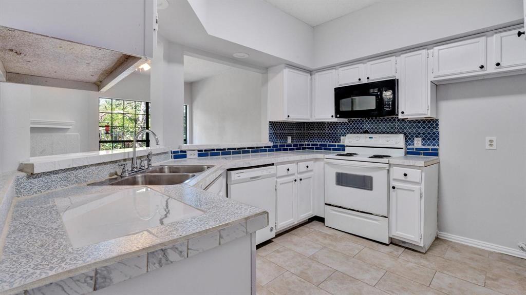9601 Forest Lane 1113 Property Photo 4