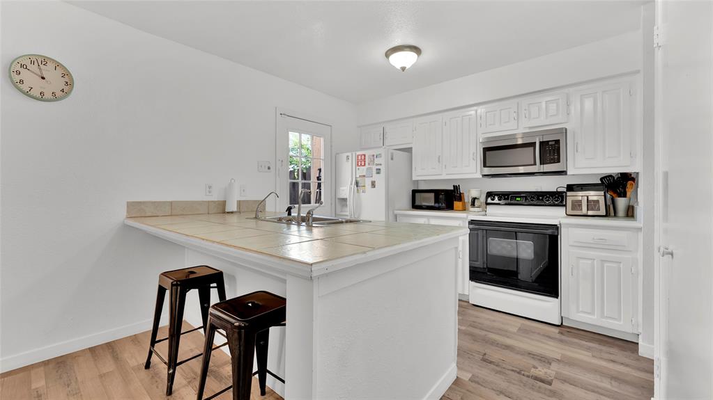 341 Arborview Drive Property Photo 5