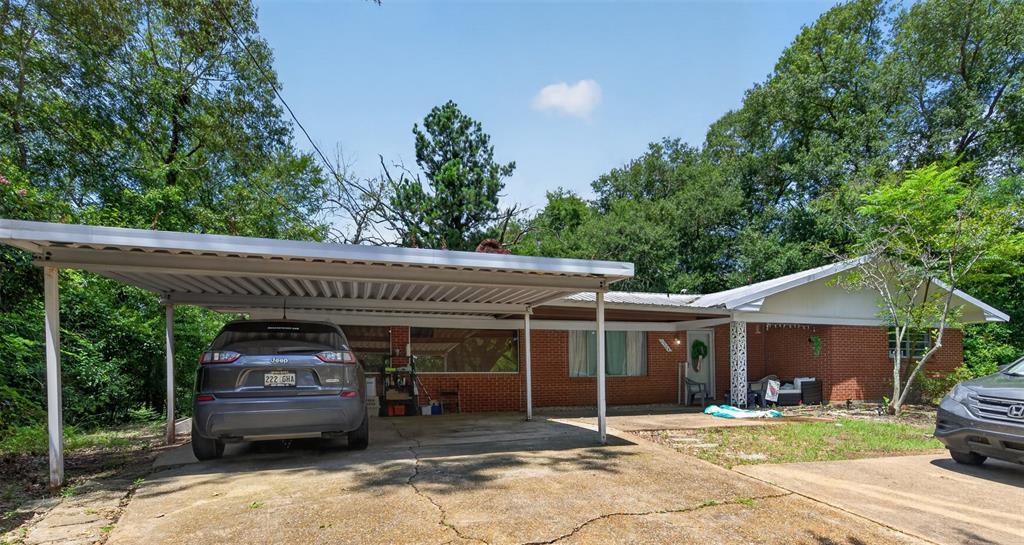 1504 Emanuel Property Photo 2