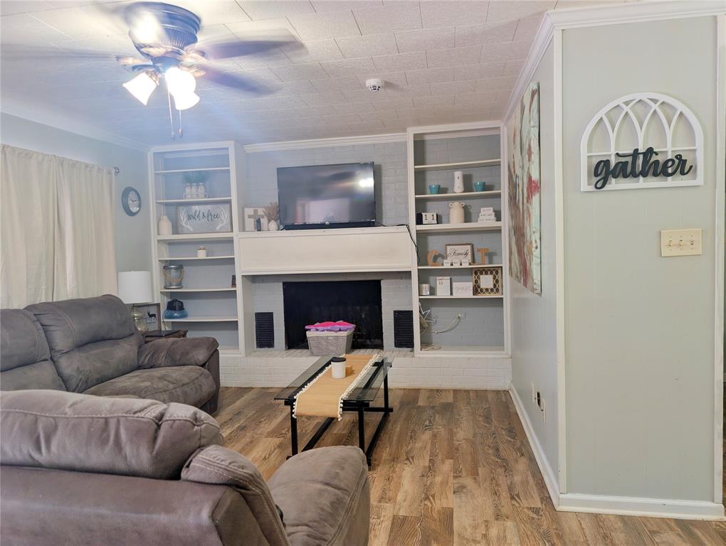 1504 Emanuel Property Photo 4