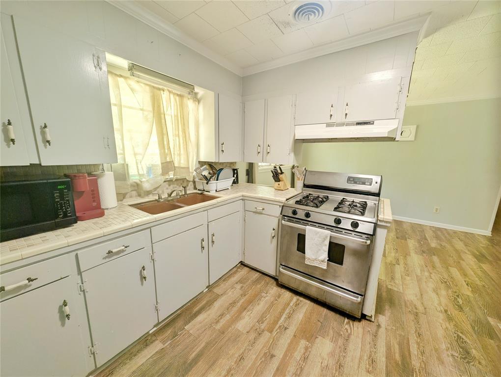 1504 Emanuel Property Photo 5