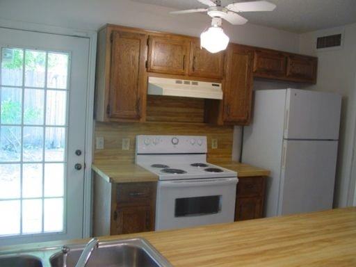 110 Graystone Place Property Photo 3