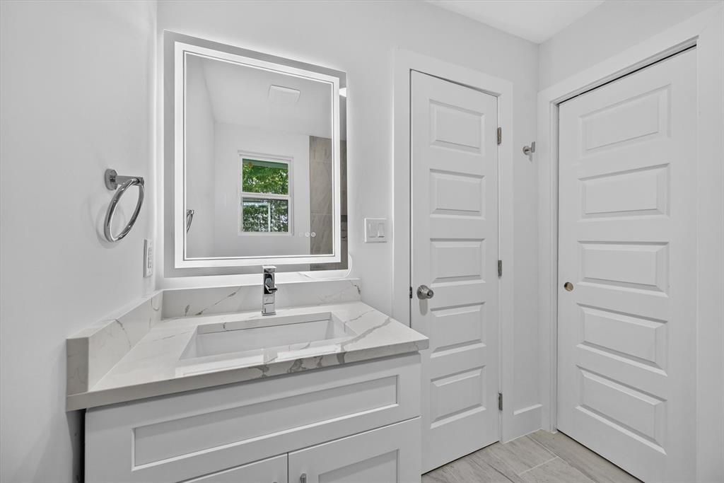 609 Jardin Drive Property Photo 34