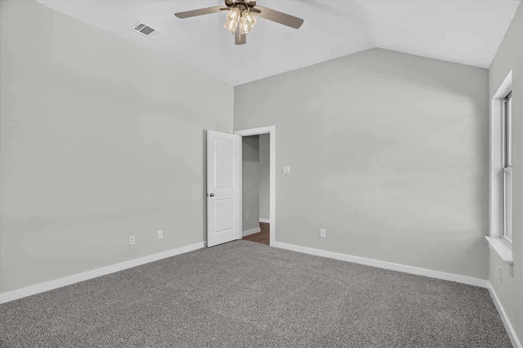 423 Rose Avenue Property Photo 28
