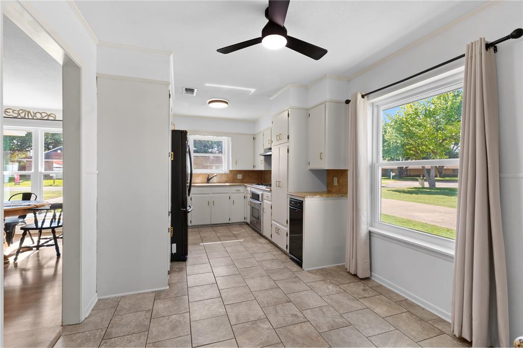 8 Circle Drive Property Photo 10