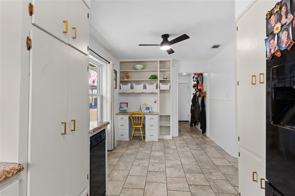 8 Circle Drive Property Photo 15
