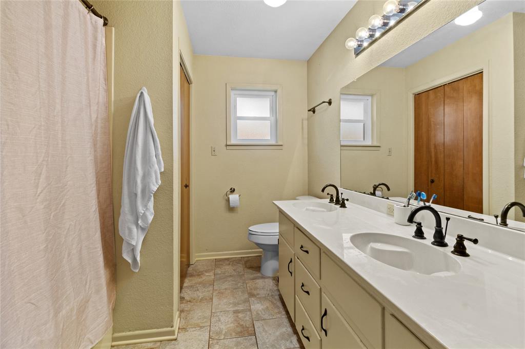 8 Circle Drive Property Photo 20