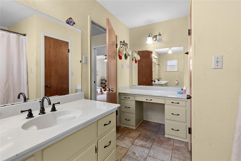 8 Circle Drive Property Photo 21