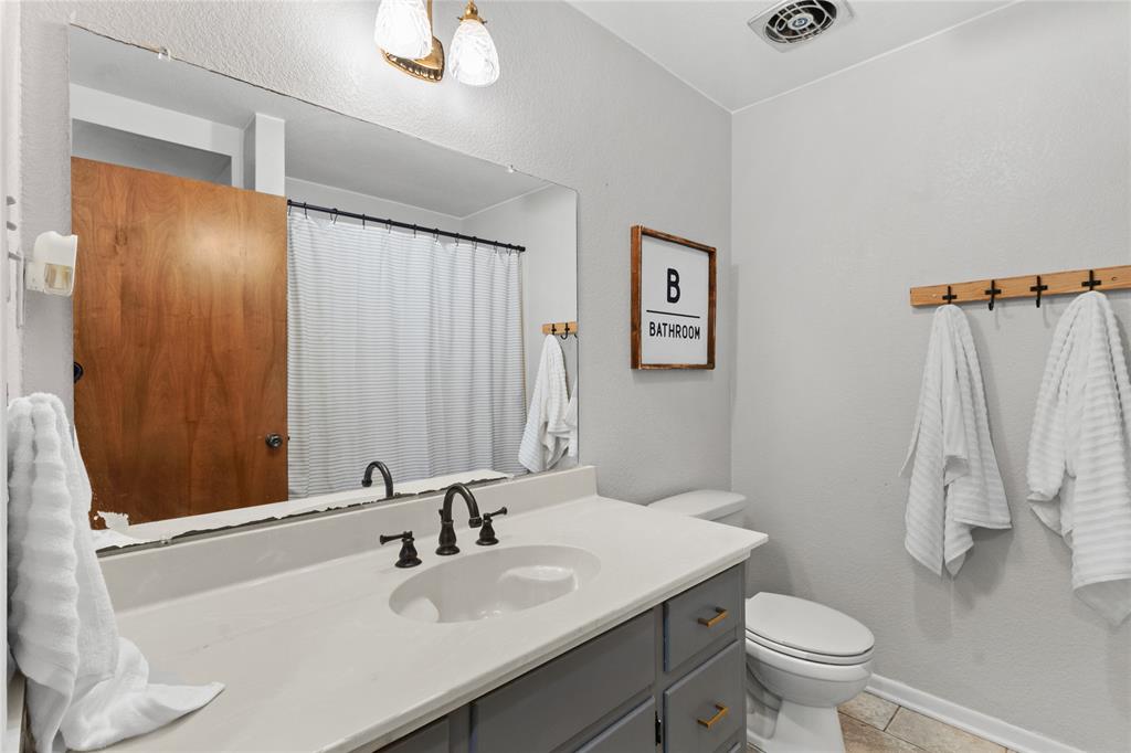 8 Circle Drive Property Photo 25
