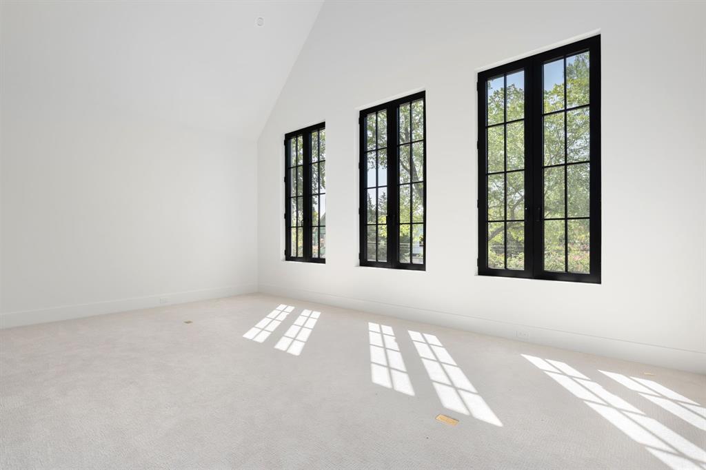 9027 Daytonia Avenue Property Photo 28