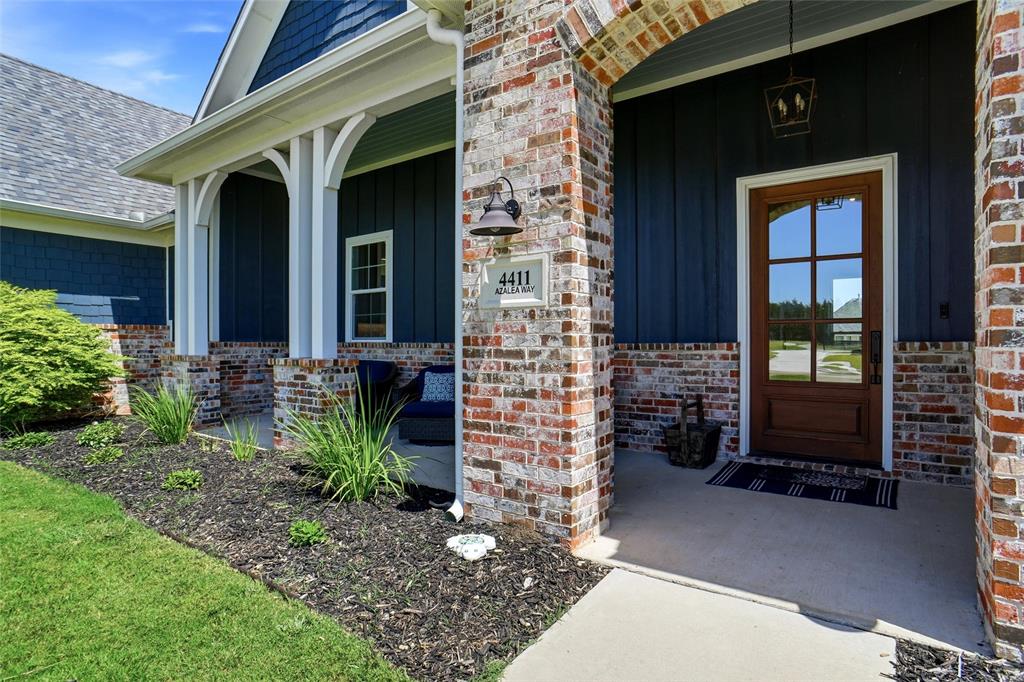 4411 Azalea Way Property Photo 4