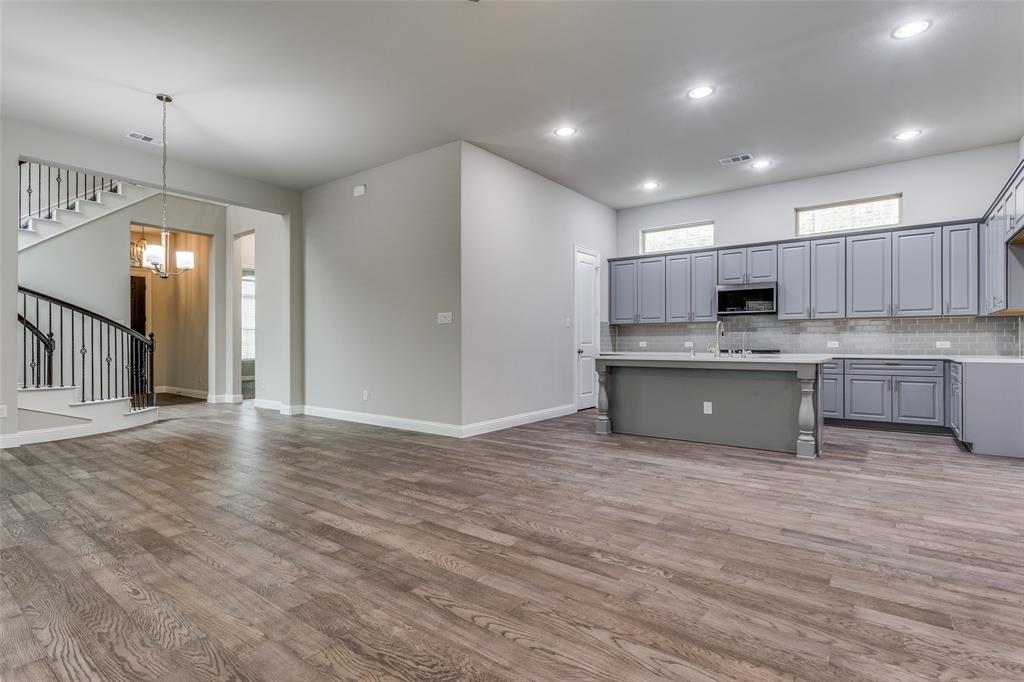 17620 Bottlebrush Drive Property Photo 7