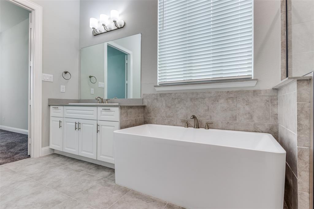 17620 Bottlebrush Drive Property Photo 17