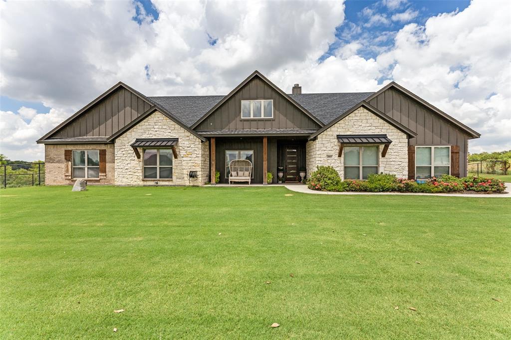 2015 Veal Circle Property Photo 1