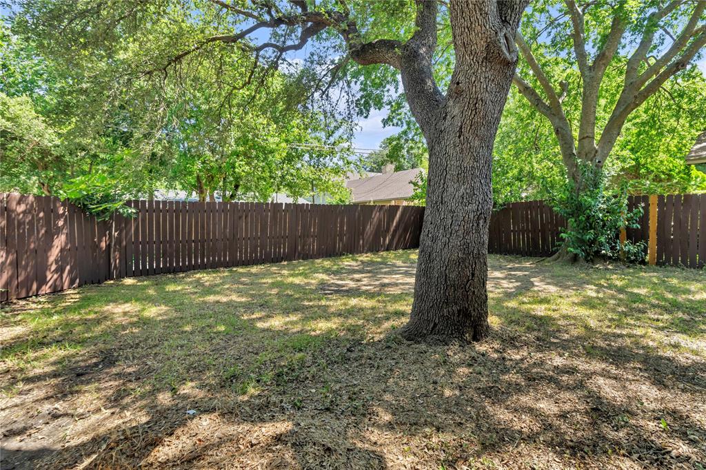 801 Waynelee Drive Property Photo 11