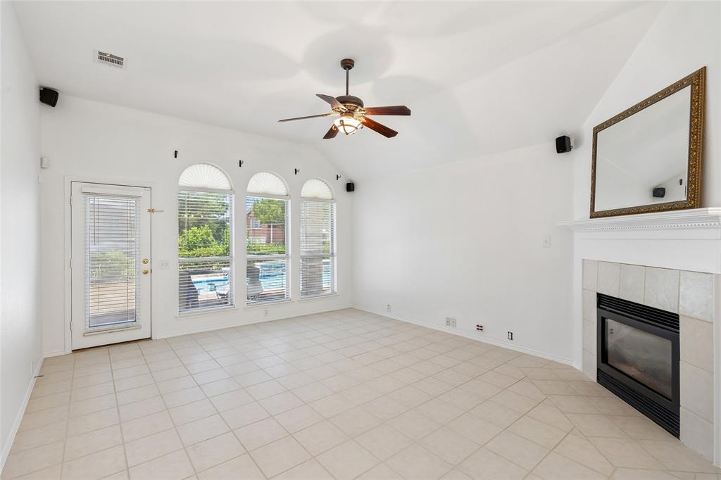 5787 Walnut Creek Drive Property Photo 9