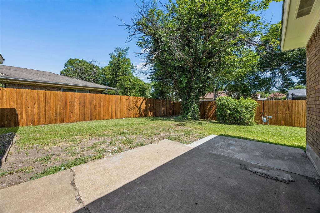 1725 Bardfield Avenue Property Photo 19