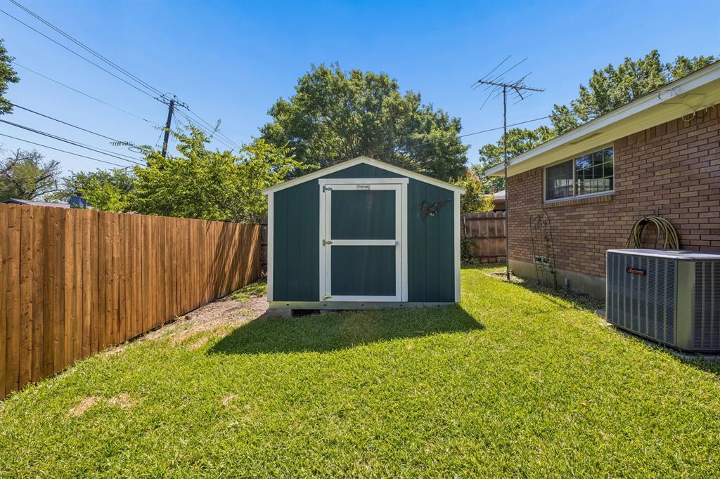 1725 Bardfield Avenue Property Photo 20