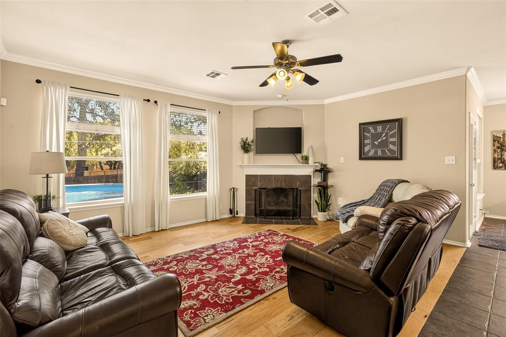 2518 Hourless Oaks Property Photo 8