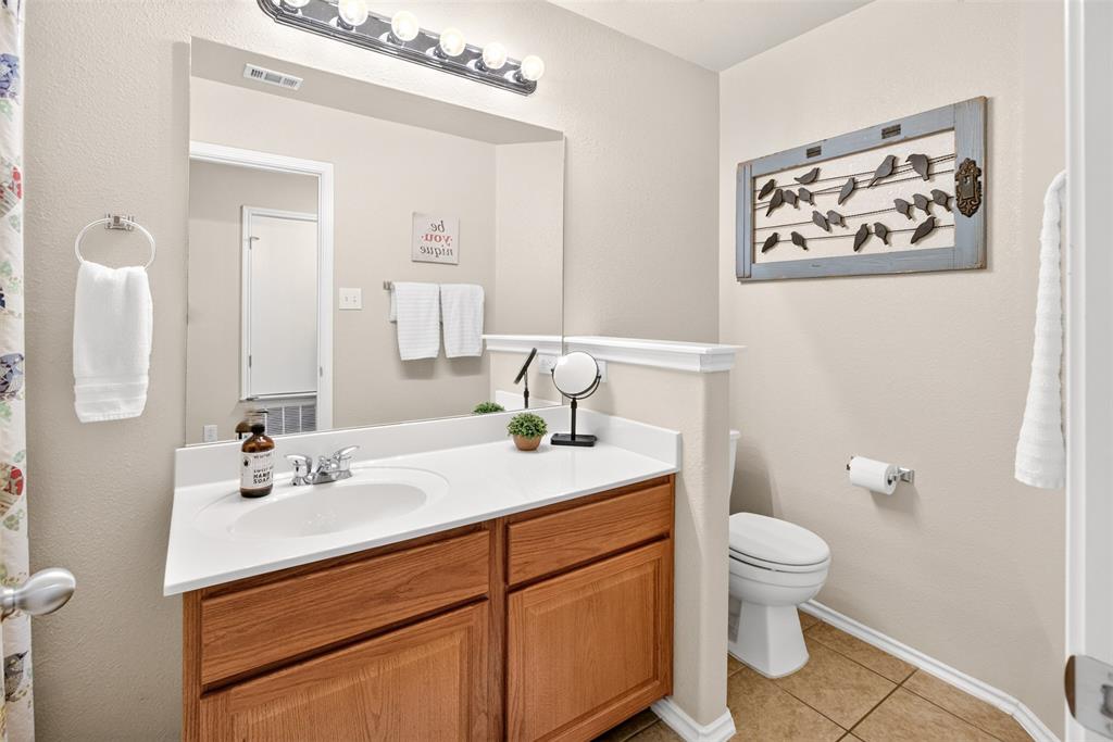 2518 Hourless Oaks Property Photo 15
