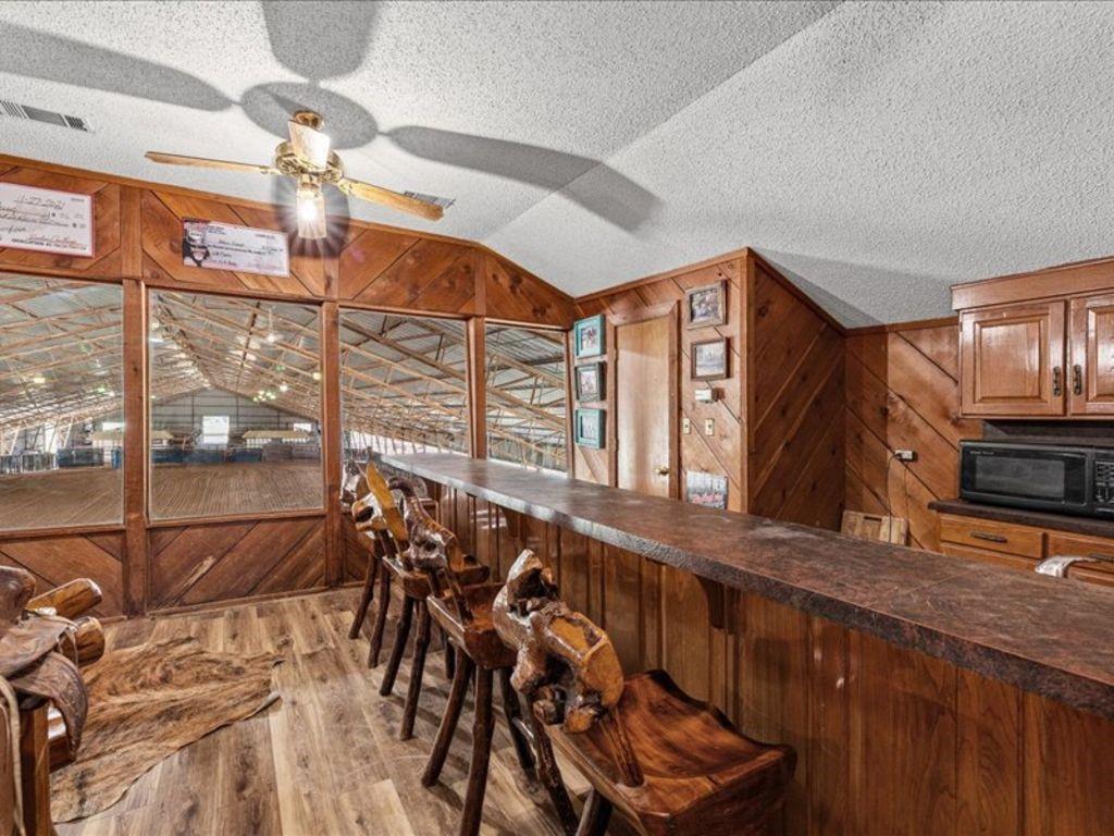 4314 County Road 1008 Property Photo 4
