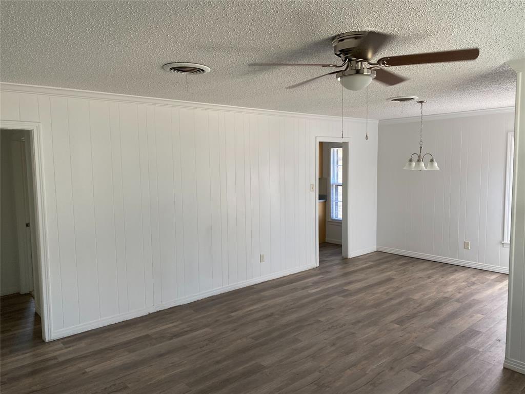 2371 Moore Street Property Photo 3