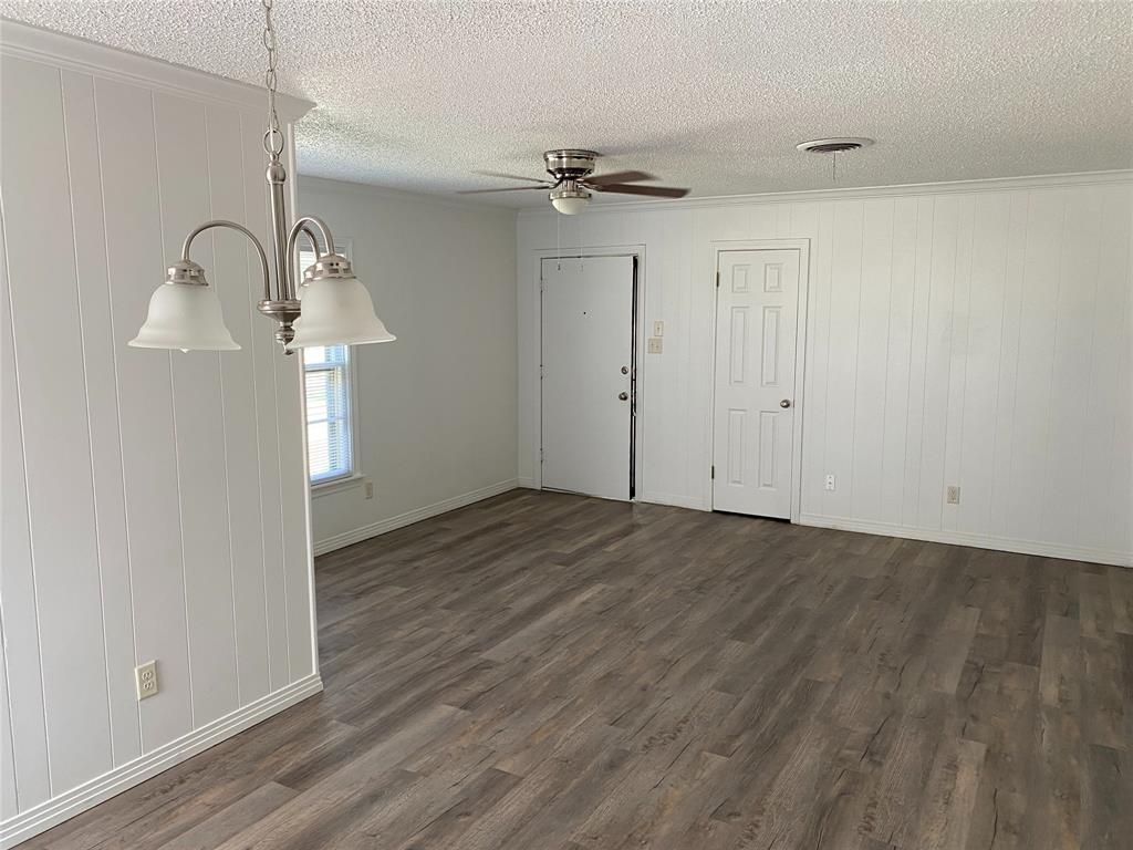 2371 Moore Street Property Photo 5