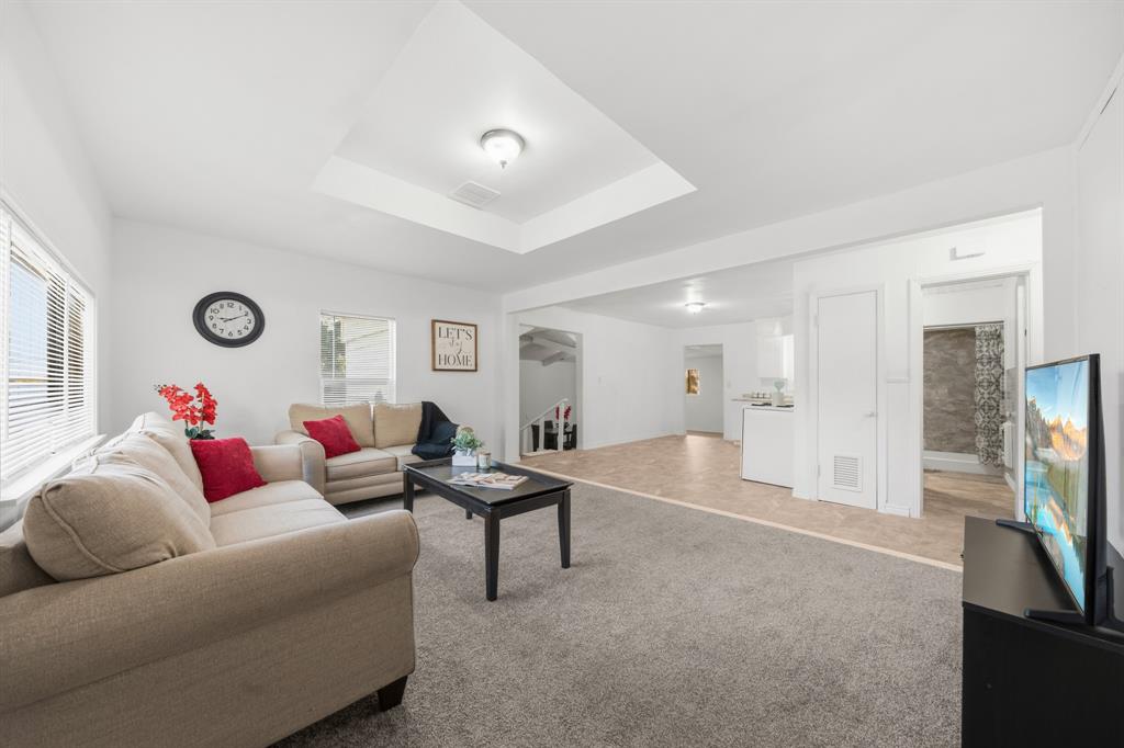 3804 Belmont Drive Property Photo 6