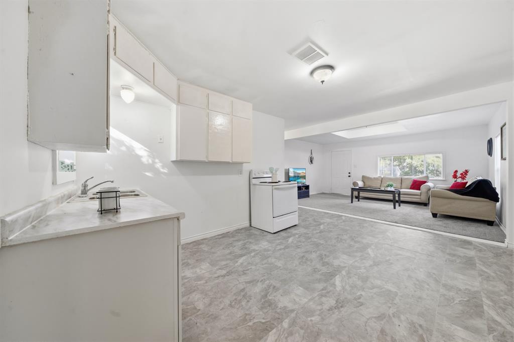 3804 Belmont Drive Property Photo 10