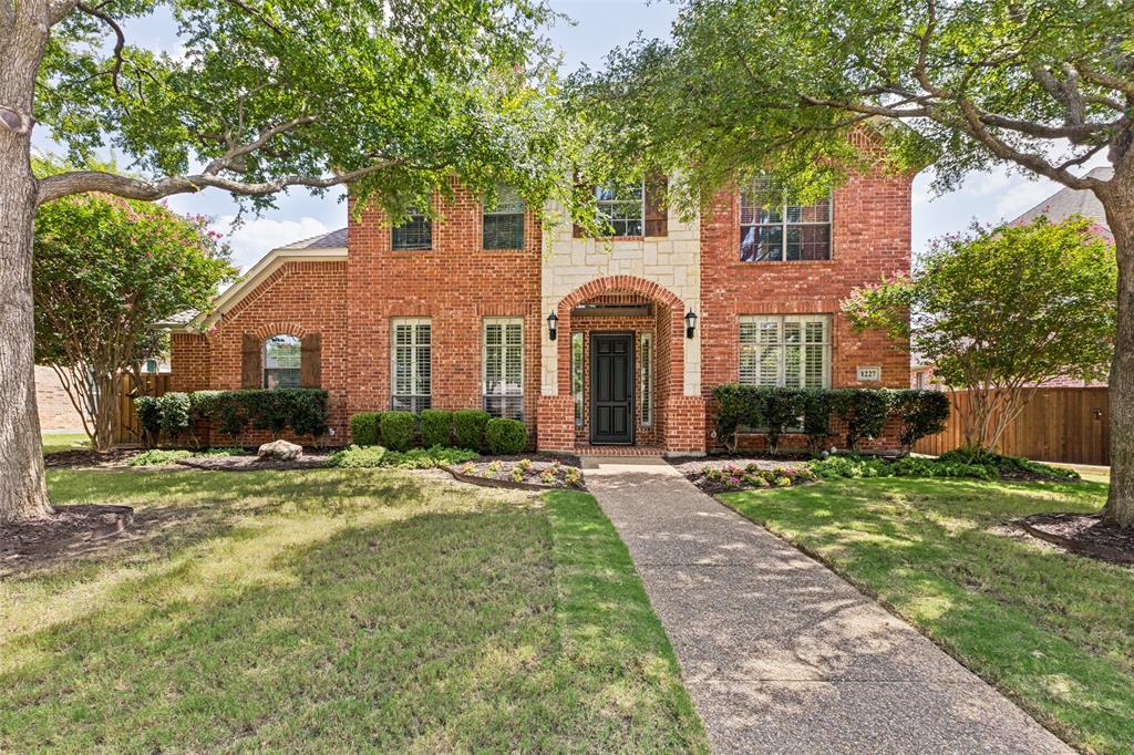 1227 Comanche Drive Property Photo 2