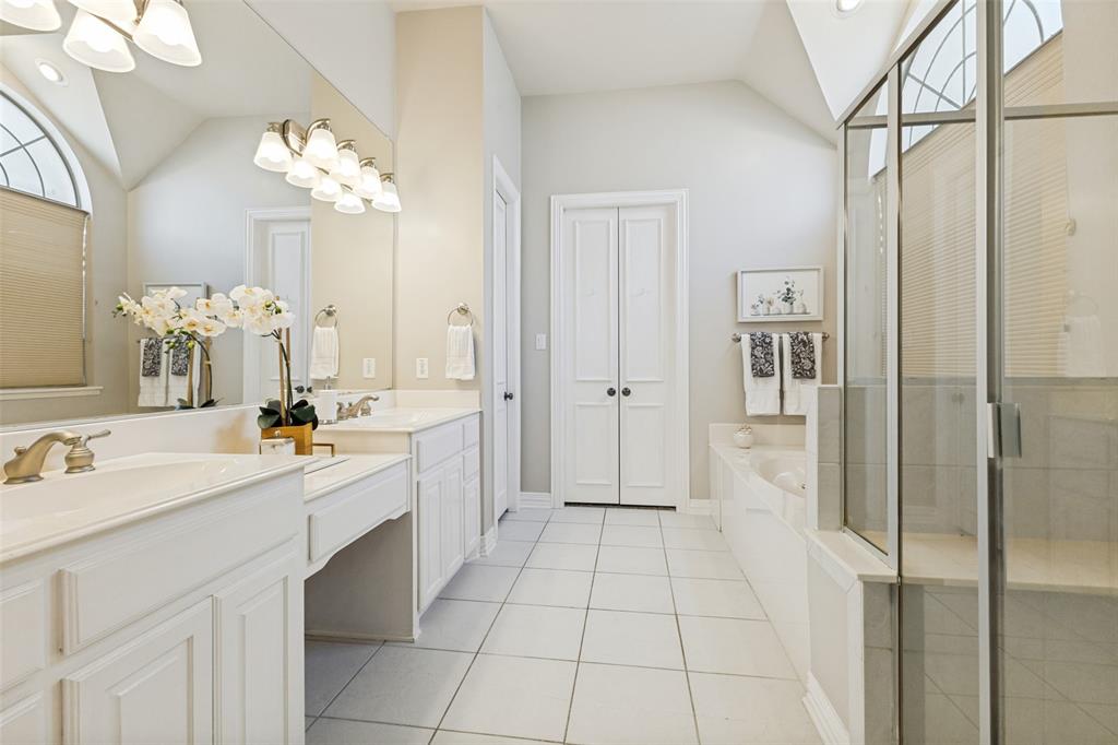 1227 Comanche Drive Property Photo 16