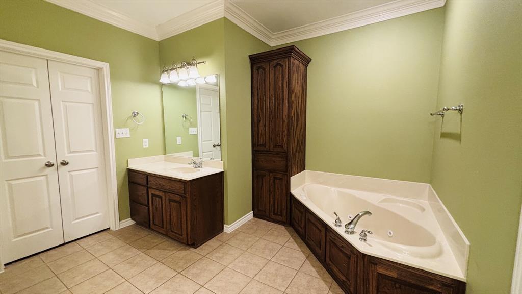 395 Pecan Court Property Photo 13