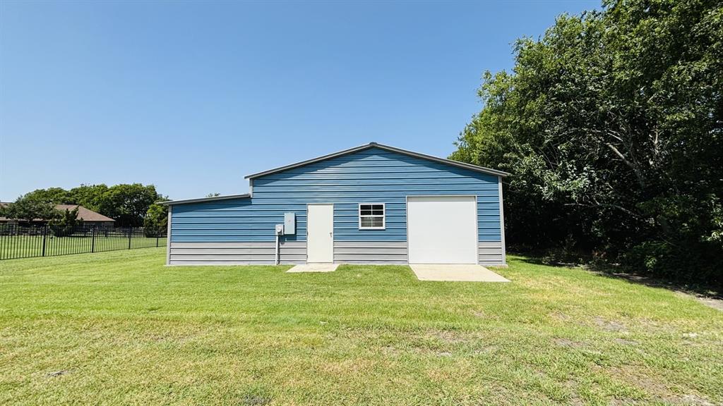 395 Pecan Court Property Photo 24