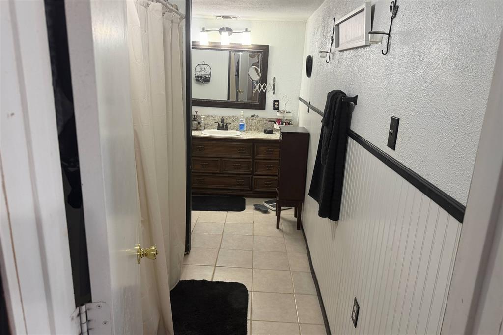 908 15th Street Property Photo 7
