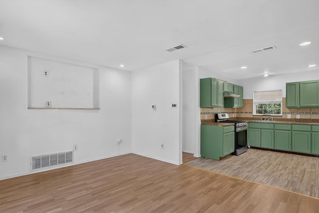 4912 Borden Drive Property Photo 4